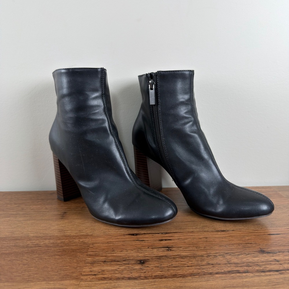 A New Day Black Faux Leather Block Heel Ankle Booties Size 9 Minimalist 90s